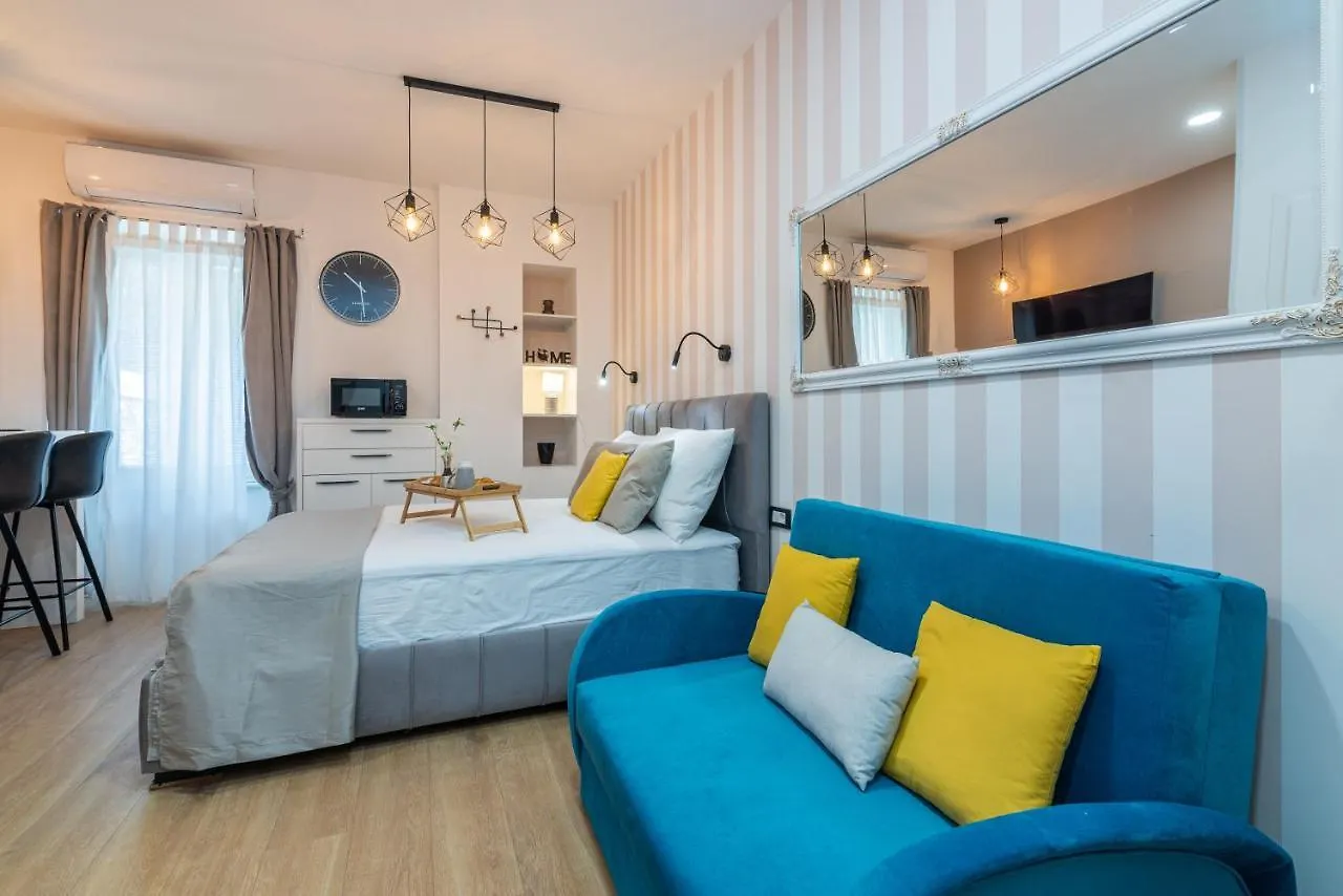 Apartments & Rooms Six Rijeka